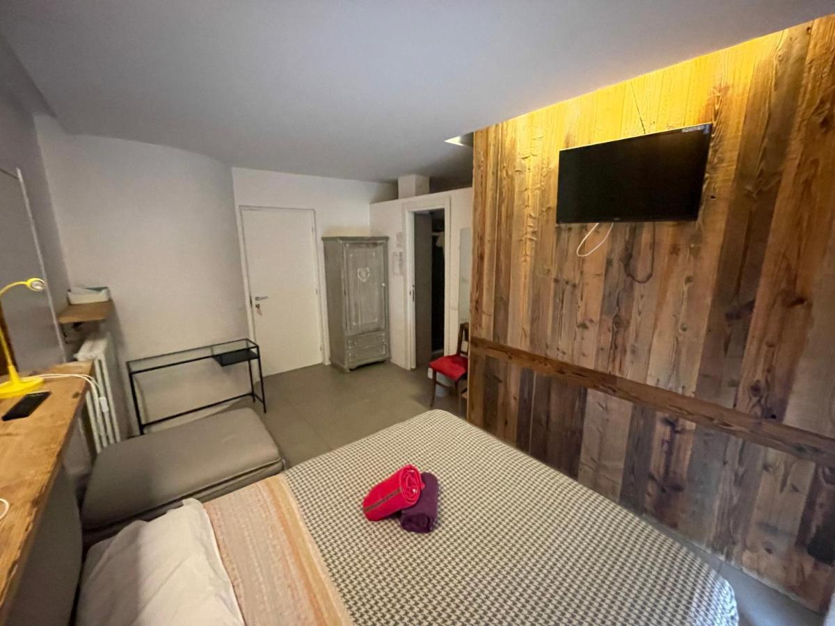 Rooms One Aosta Exterior foto